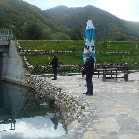 Eco Complex Smilyan 호텔 Smilyan  외부 사진
